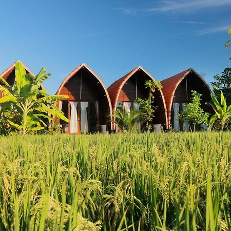 Keramas Surf Camp Hotel Exterior photo