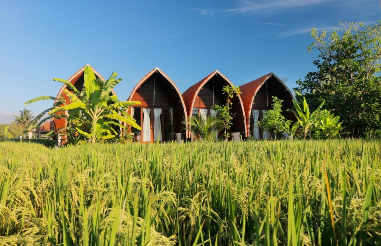 Keramas Surf Camp Hotel Exterior photo