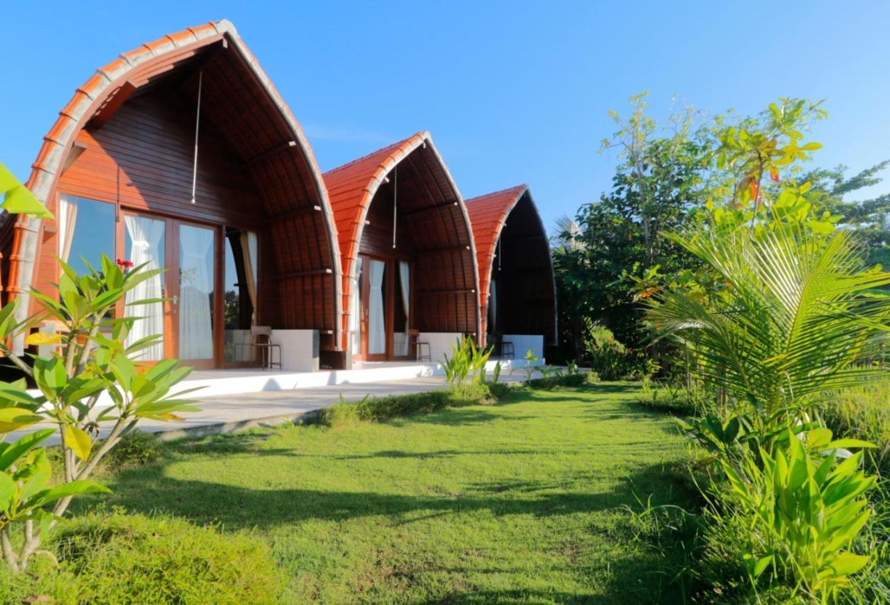Keramas Surf Camp Hotel Exterior photo
