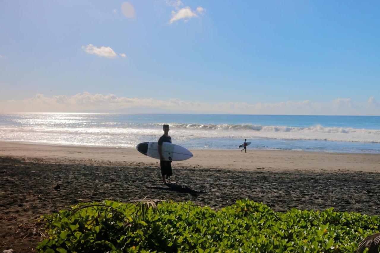 Keramas Surf Camp Hotel Exterior photo