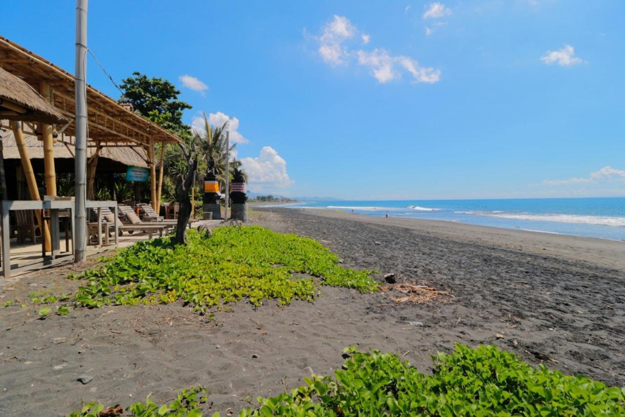 Keramas Surf Camp Hotel Exterior photo